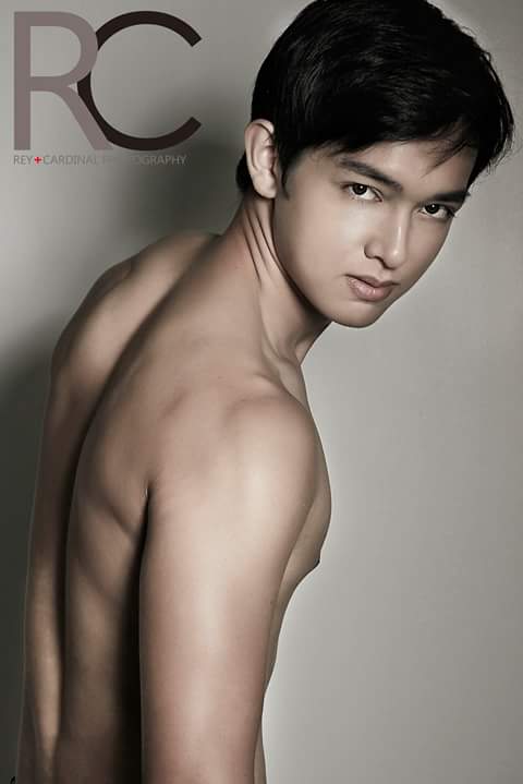 จ้องตาแฉะ