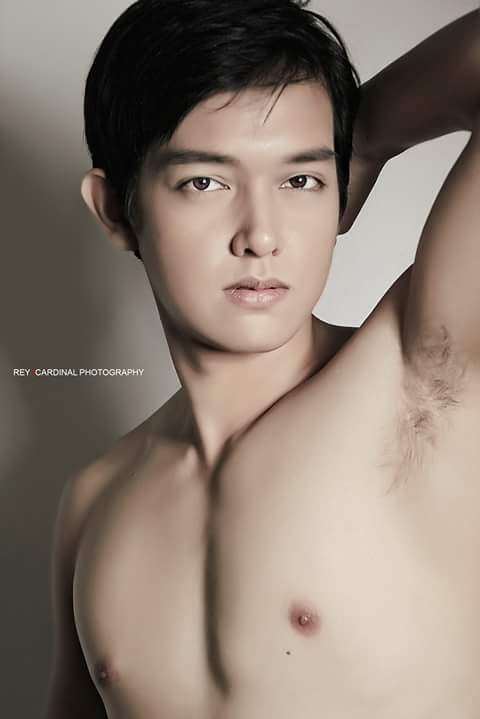จ้องตาแฉะ