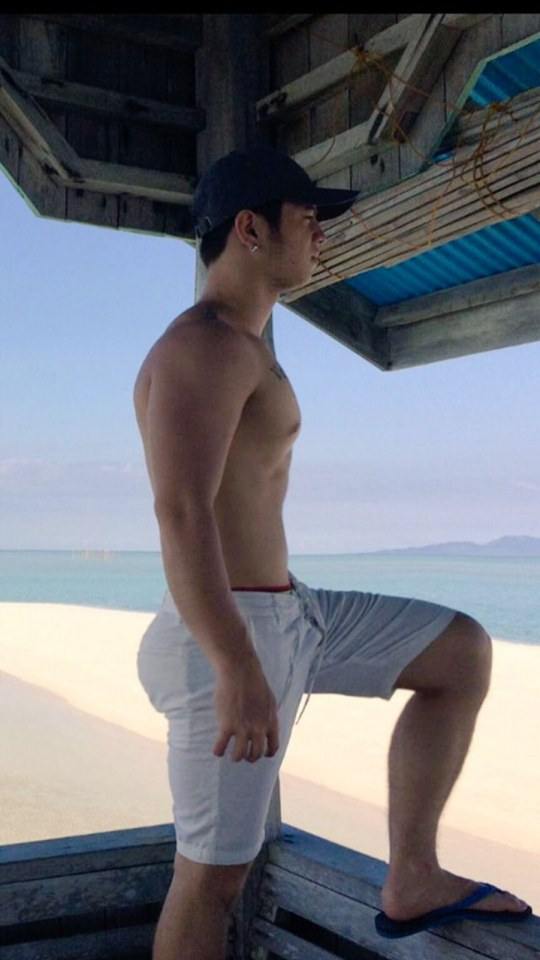 จ้องตาแฉะ