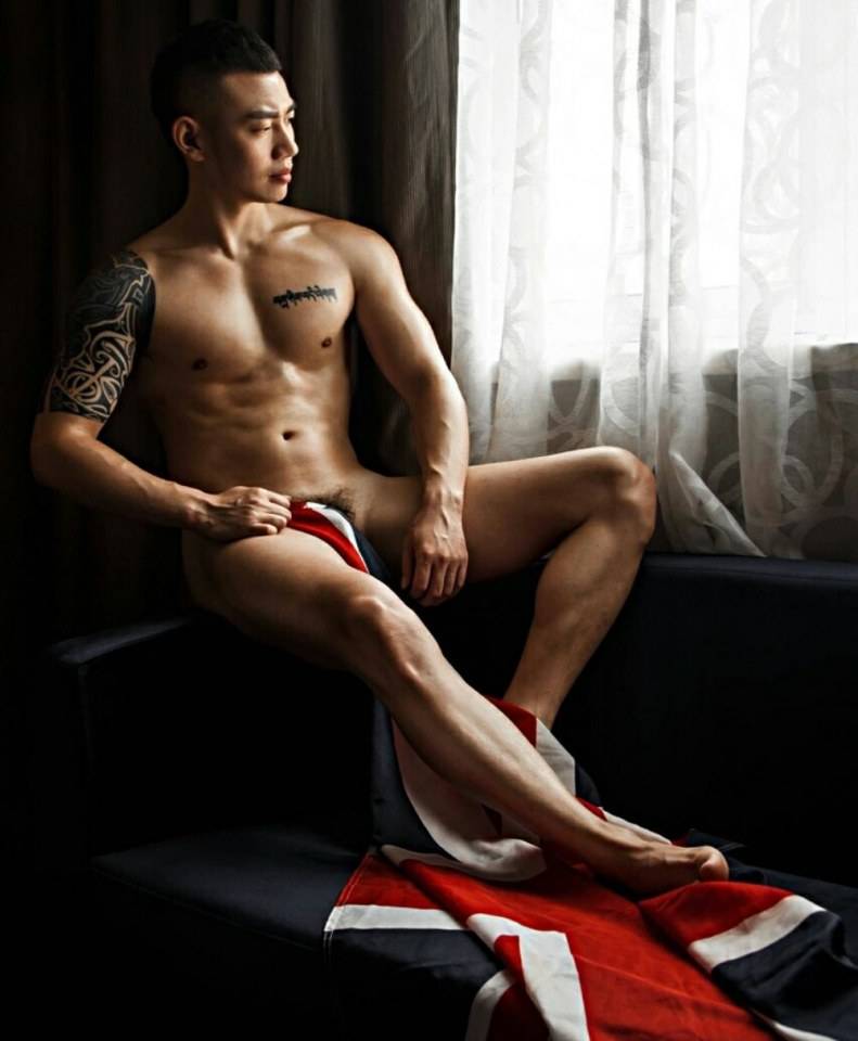 hot male 315 (18+)