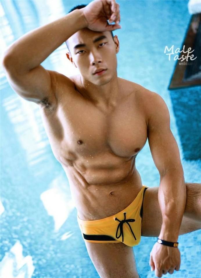 hot male 315 (18+)