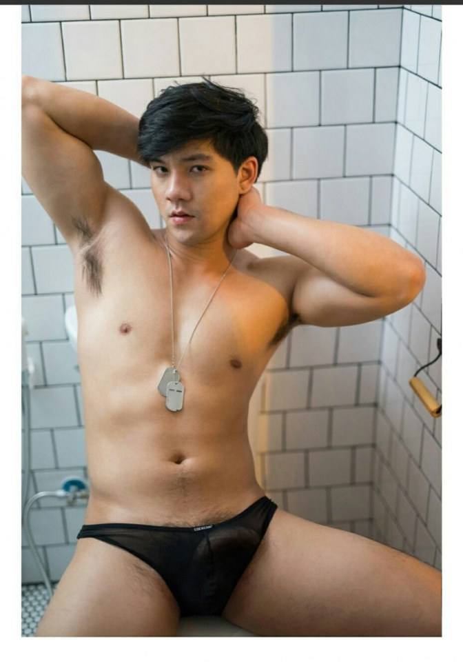 hot male 315 (18+)
