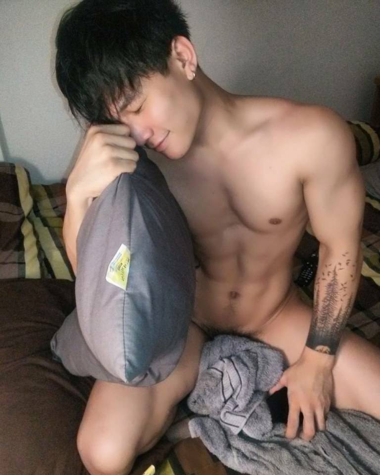 hot male 315 (18+)