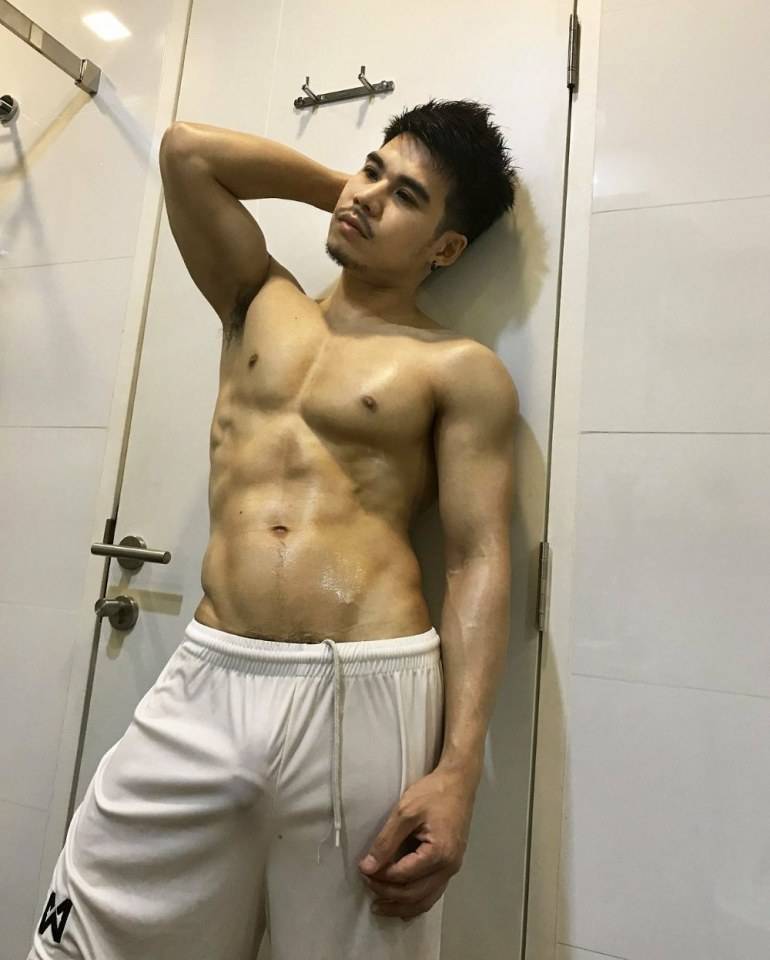 hot male 316 (18+)