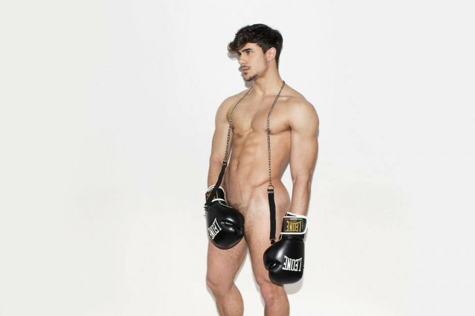 hot male 317 (18+)