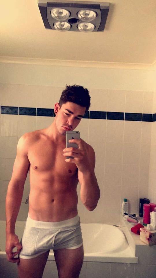 hot male 318 (18+)