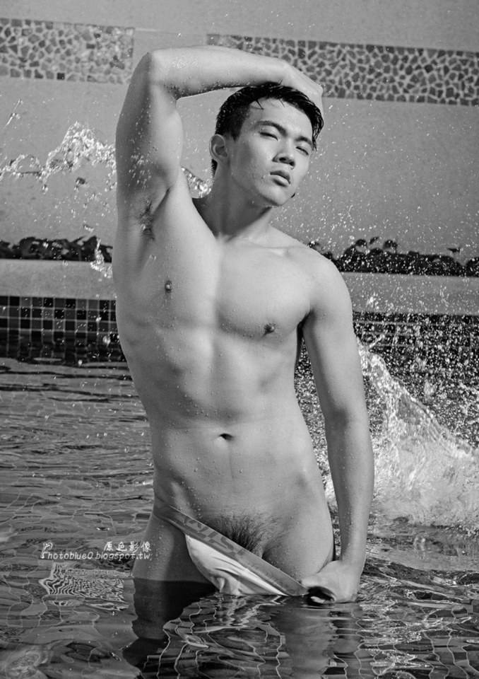 hot male 318 (18+)