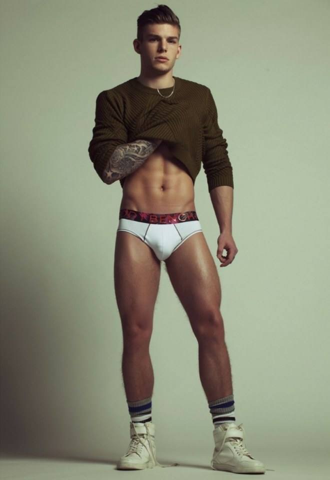 hot male 319 (18+)