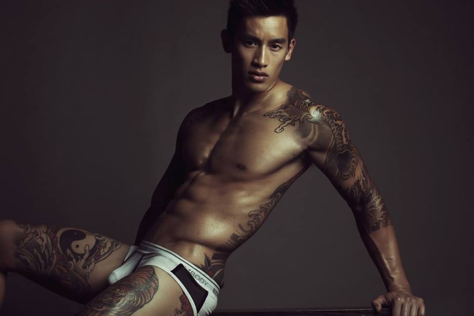 hot male 321 (18+)