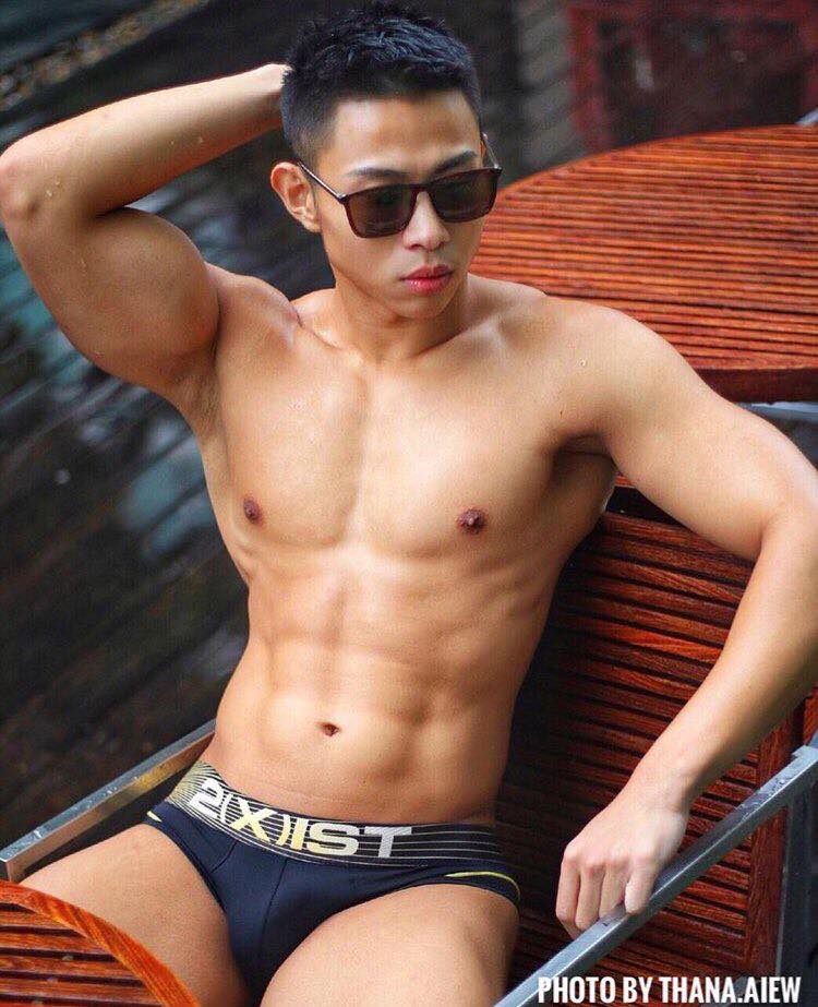ถอดโชว์เรือนร่าง 2020