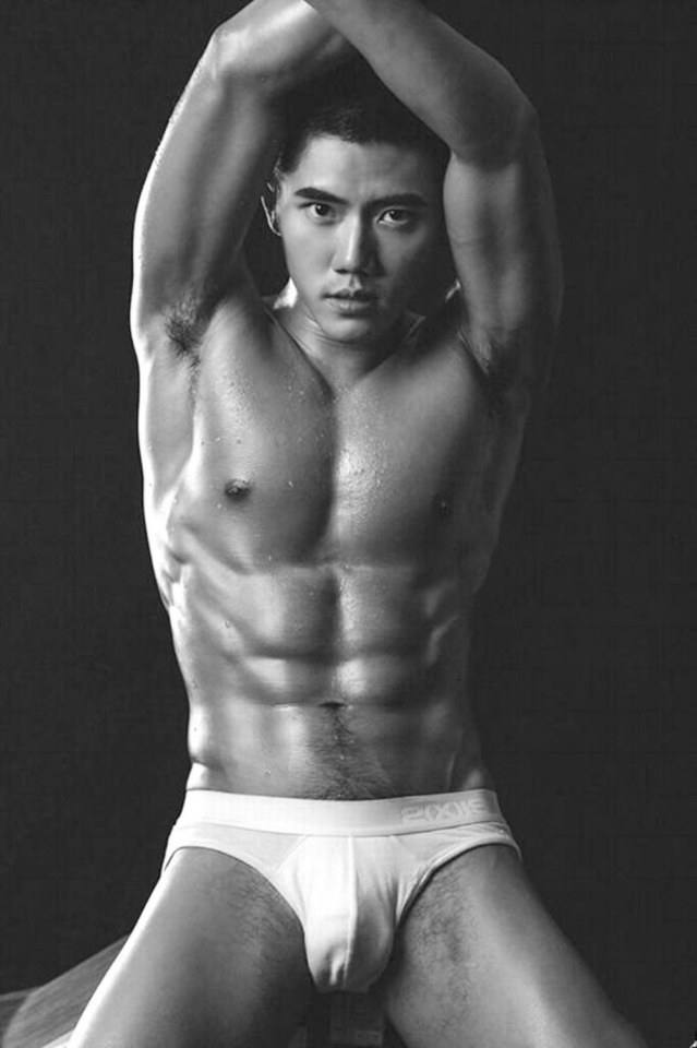 hot male 325 (18+)