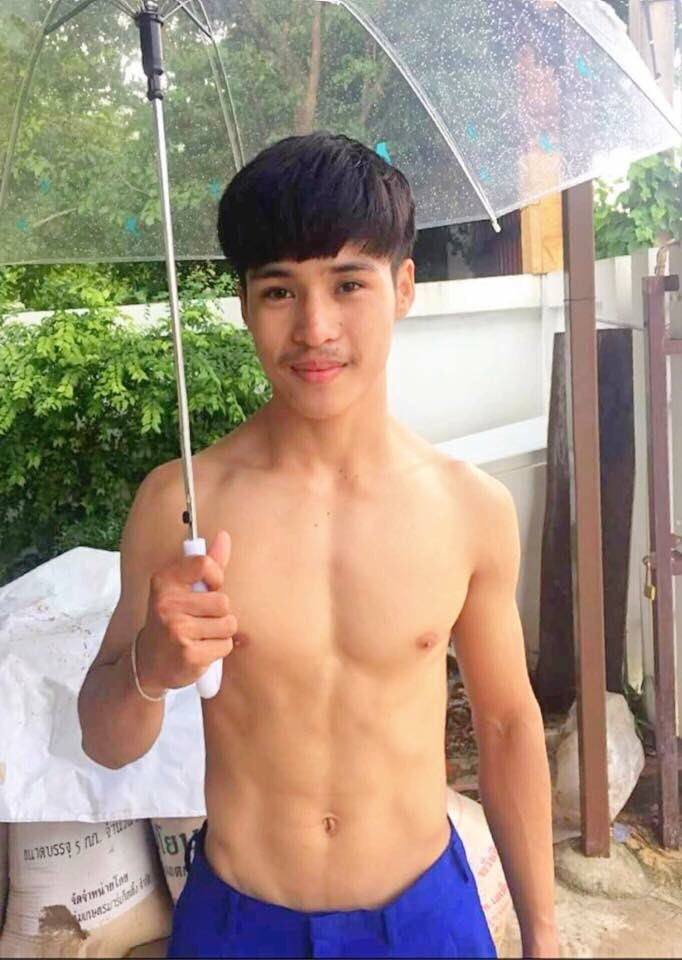 อยากคลำกระจับนักมวย
