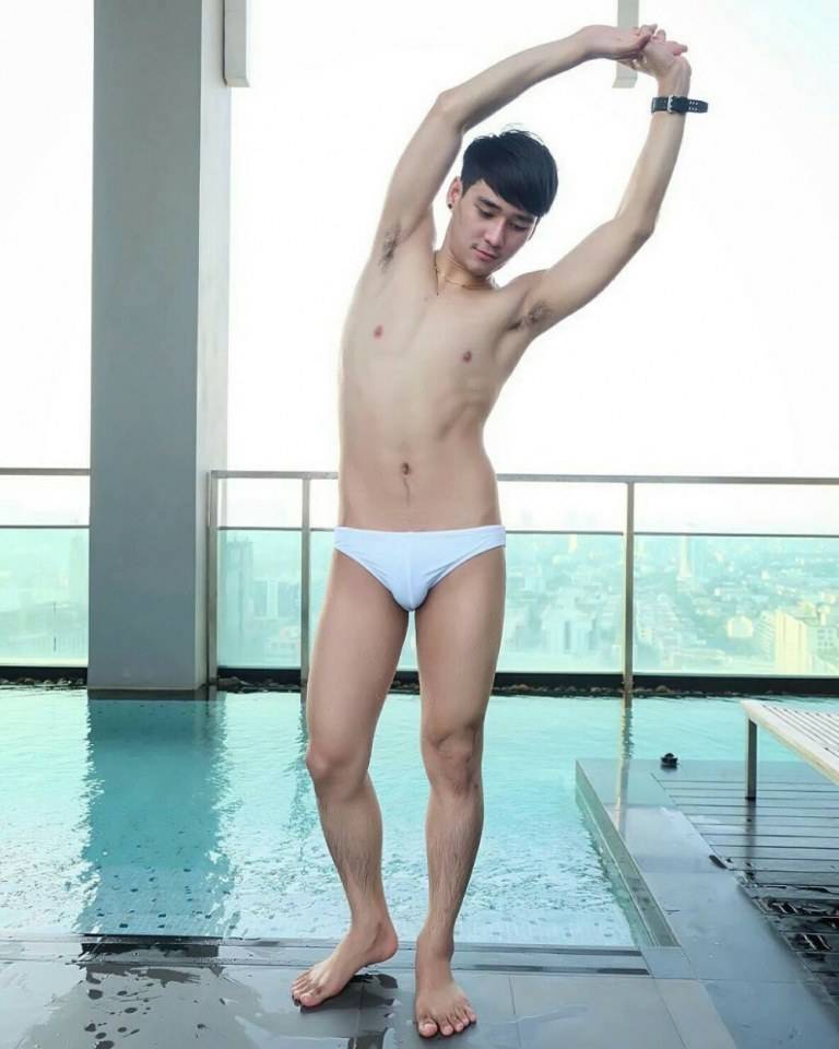 hot male 326 (18+)