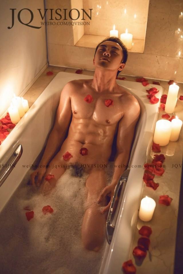 hot male 327 (18+)