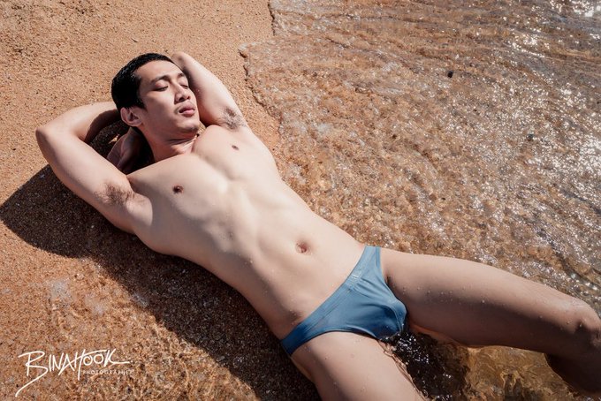 hot male 327 (18+)