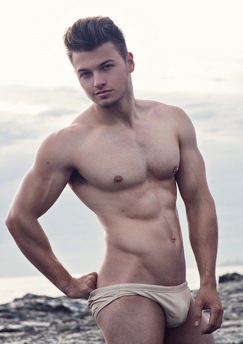 hot male 327 (18+)