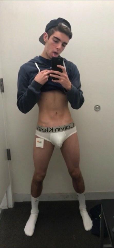 hot male 327 (18+)