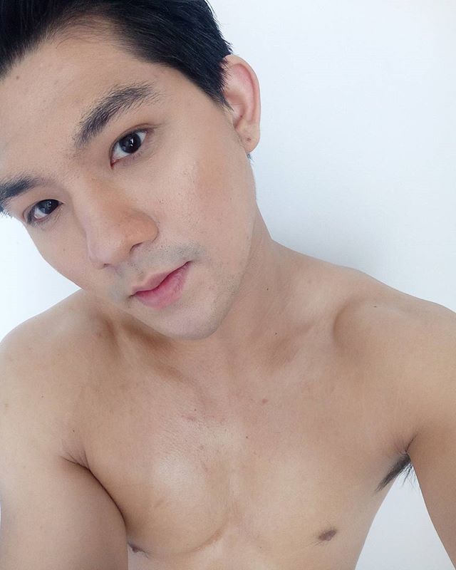 ขาวแซ่บ