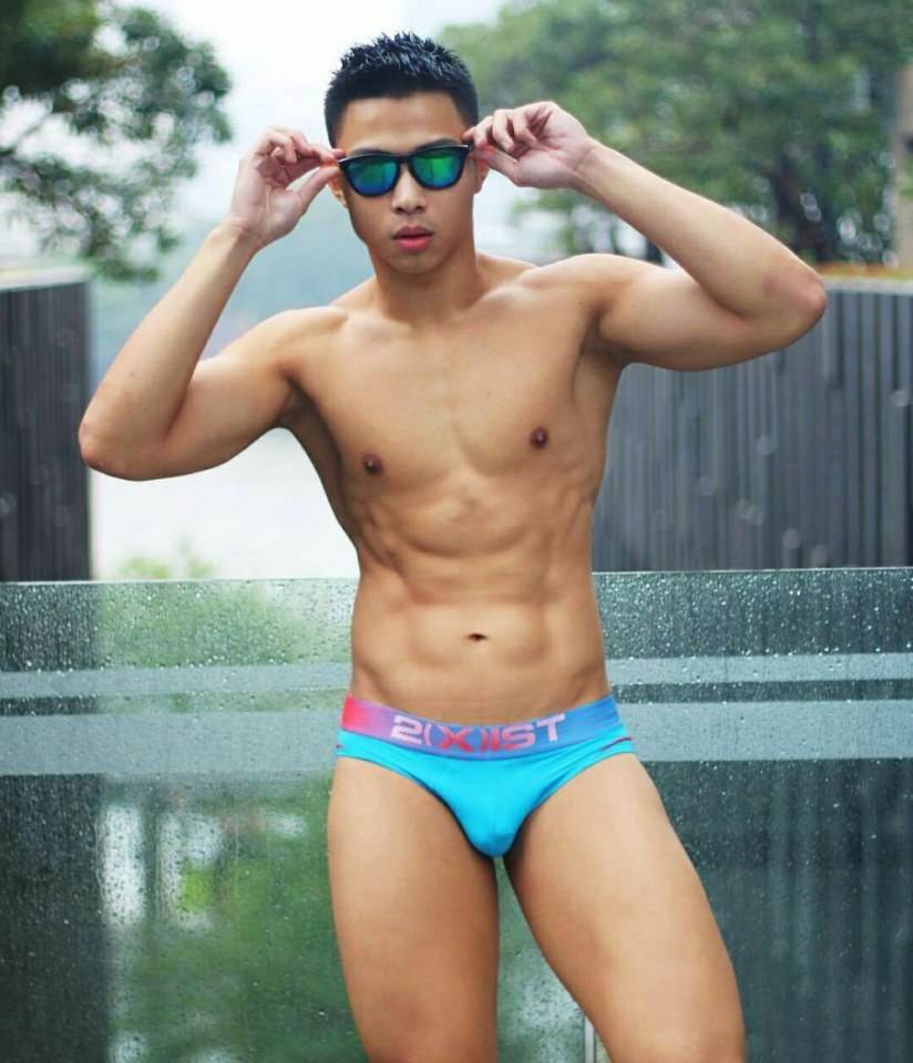 hot male 330 (18+)