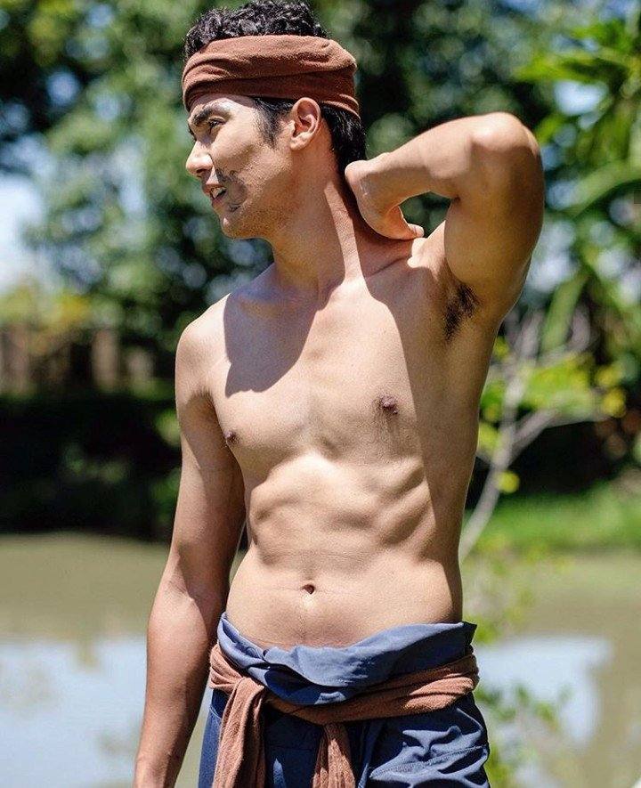 ดอมดมใต้วงแขน