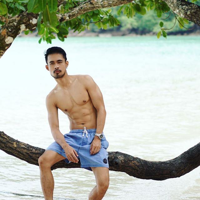 บ้าผช.หนวด
