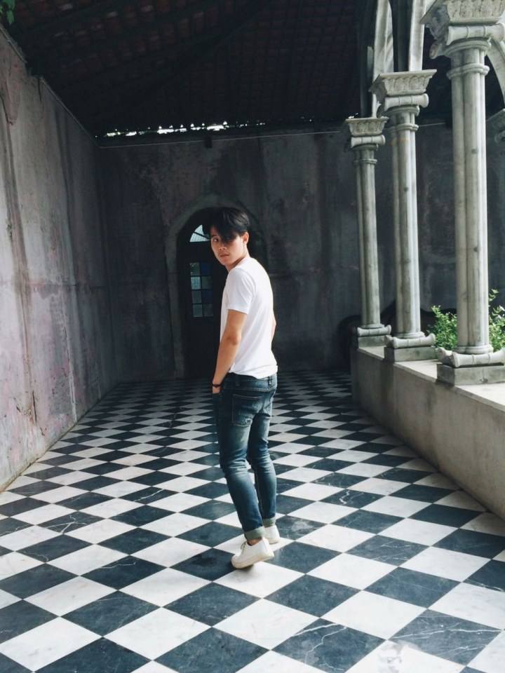 ทำไมเดินหนีอยู่คนเดียวคะ