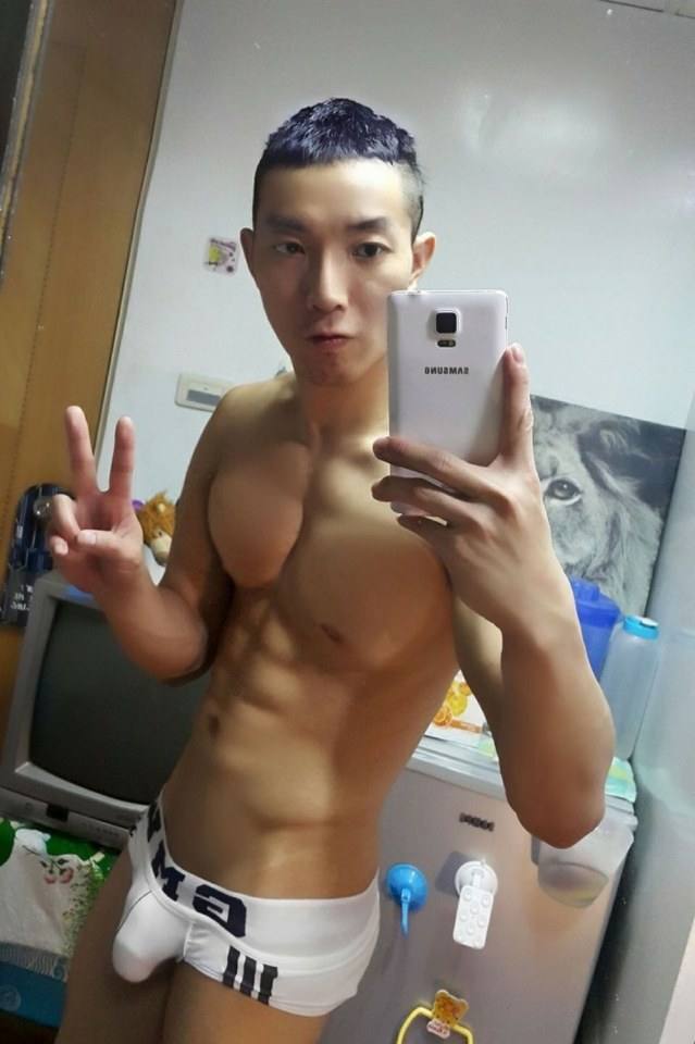 hot male 334 (18+)