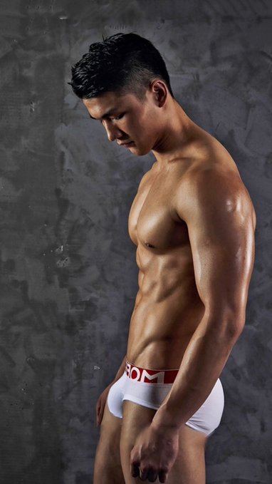 hot male 334 (18+)