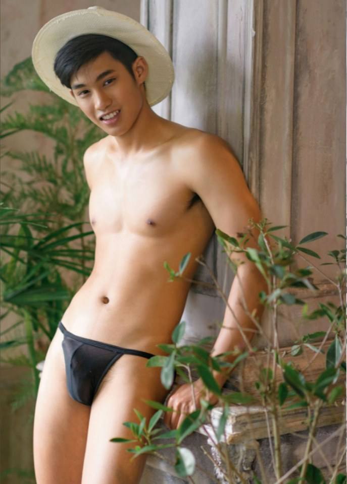 hot male 335 (18+)