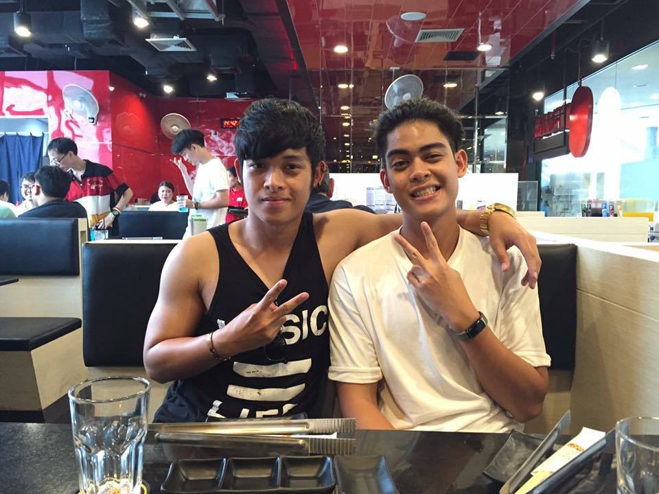 ธีมเพื่อนกันบอยๆ 2,438