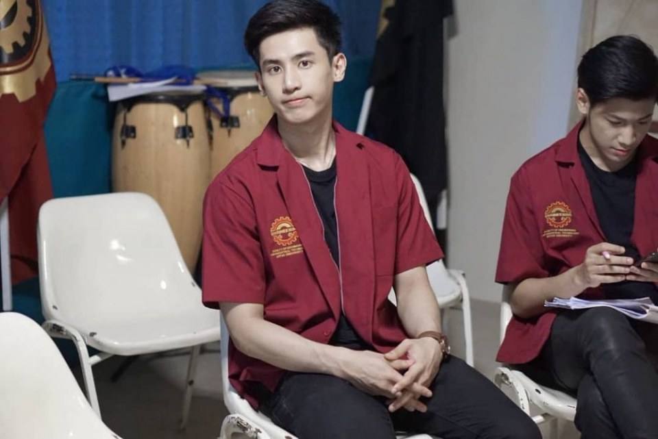 ทิวเดย์ เรือลำนี้ จะอยู่หรือจะหล่ม มีไผตอบได้บ่สายวาย