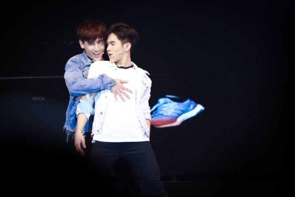 ทิวเดย์ เรือลำนี้ จะอยู่หรือจะหล่ม มีไผตอบได้บ่สายวาย