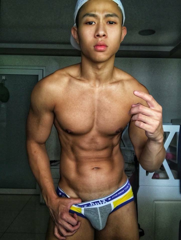 hot male 337 (18+)