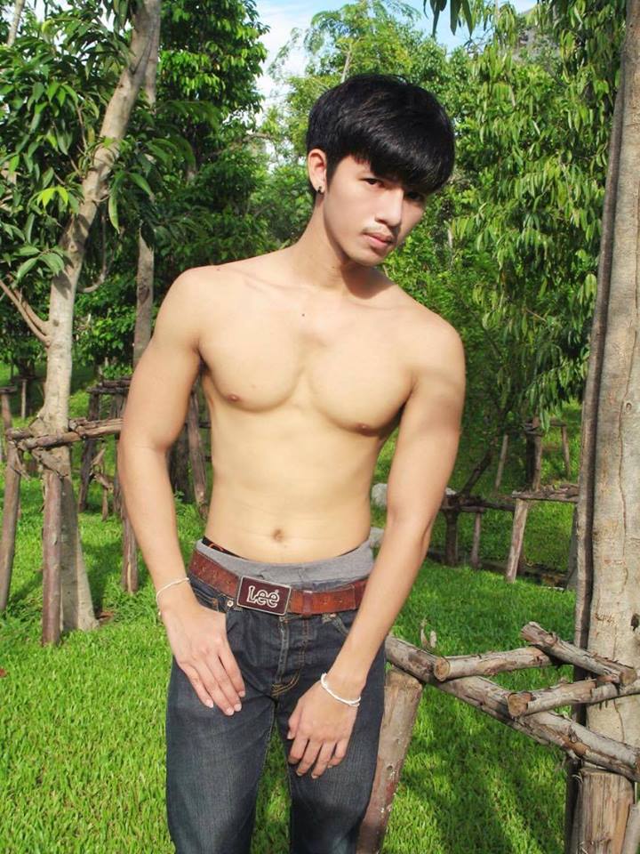 ผู้ชายผมดก 2,443