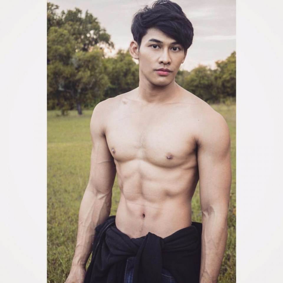 ผู้ชายผมดก 2,443