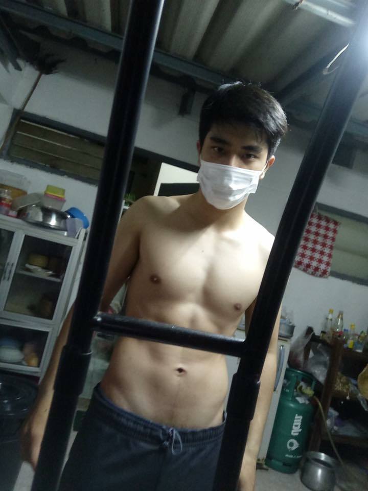 ผู้ชายผมดก 2,443