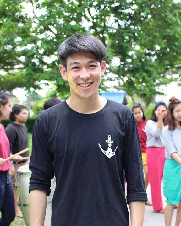 ผู้ชายผมดก 2,443