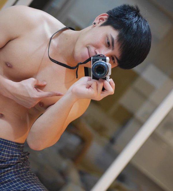 ผู้ชายผมดก 2,443