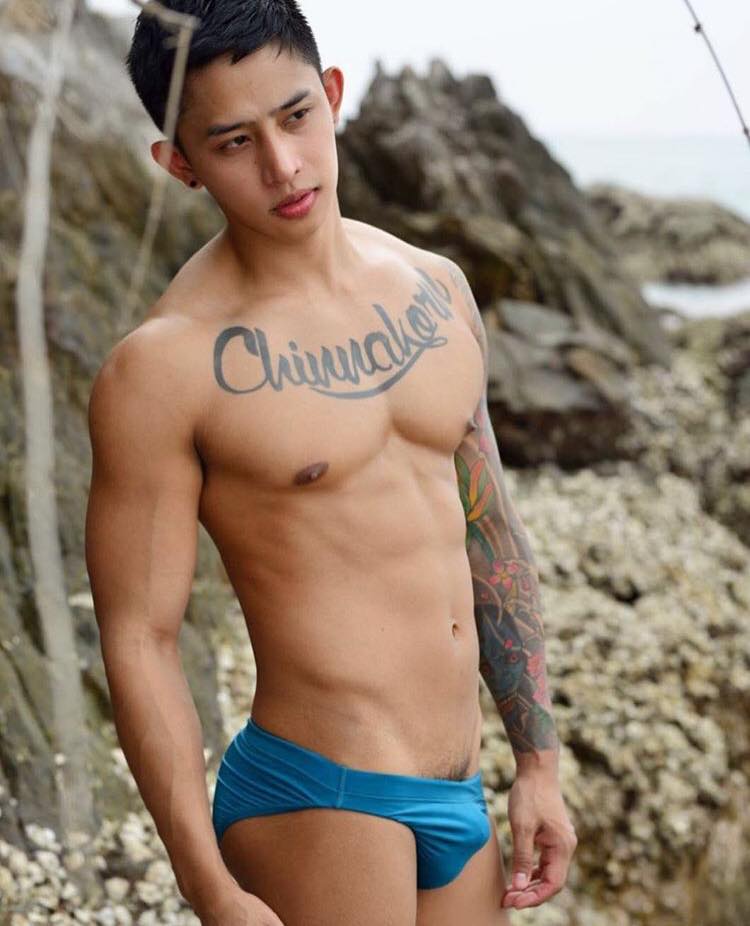 หนุ่มหล่อขึ้นปก 12
