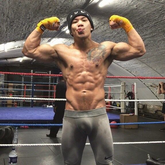 hot male 338 (18+)
