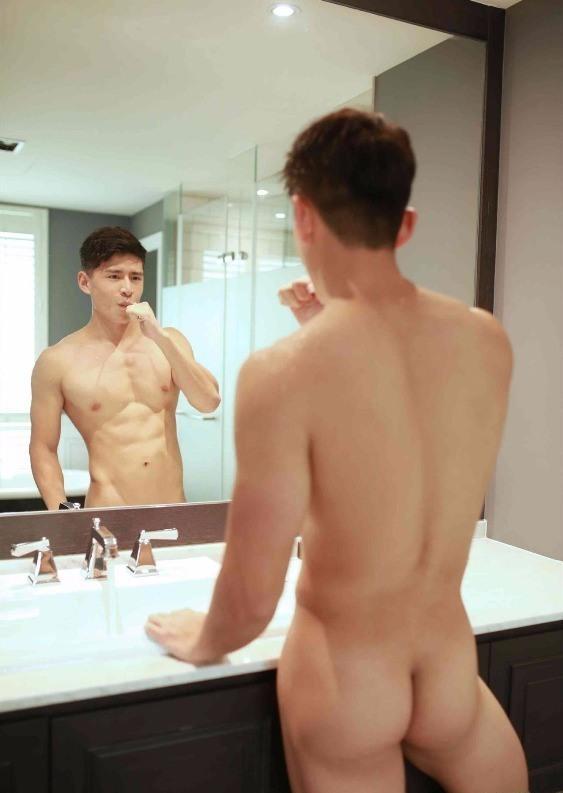 hot male 338 (18+)