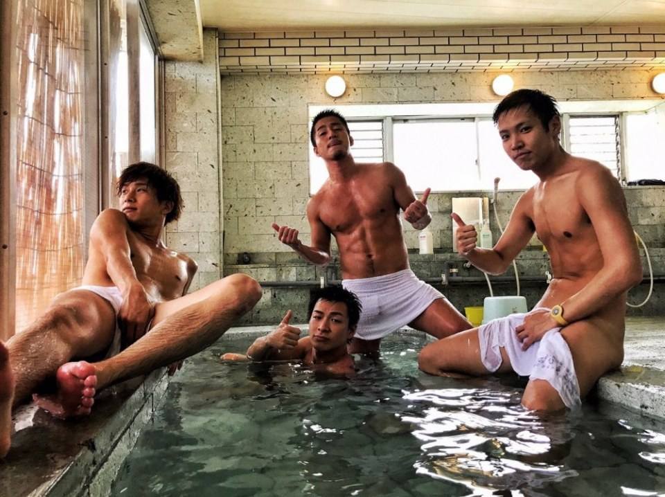 hot male 339 (18+)