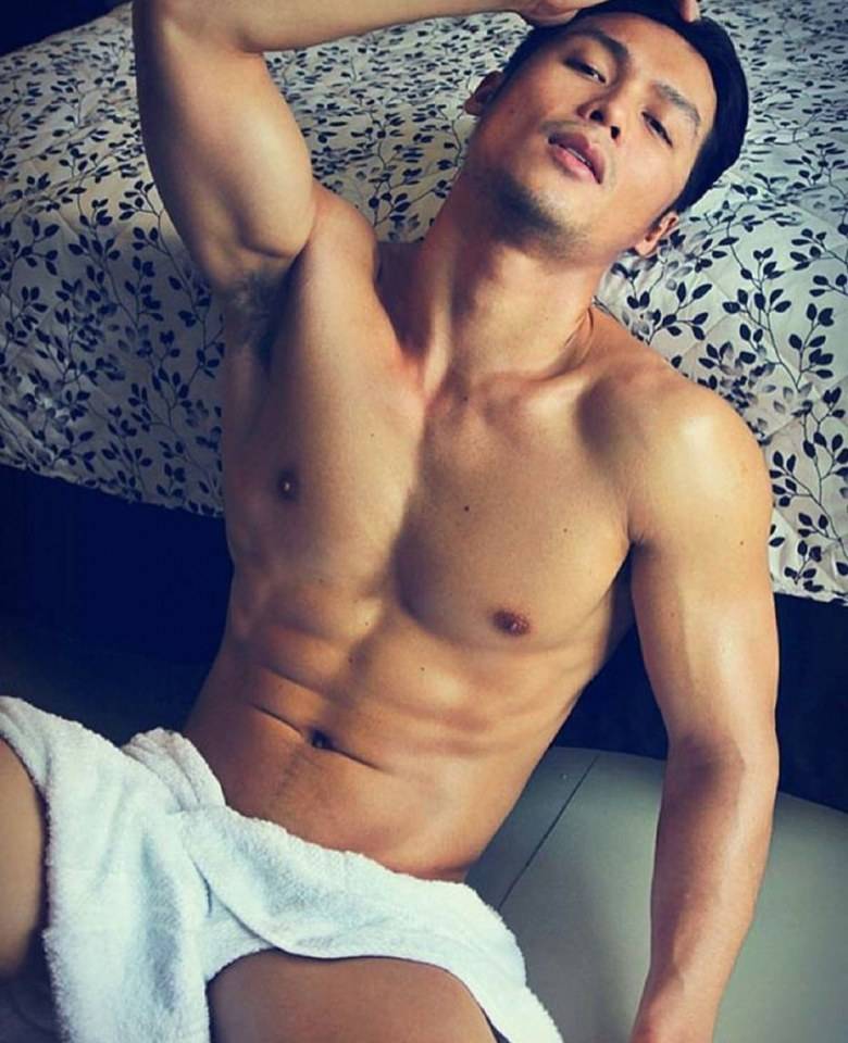 hot male 339 (18+)