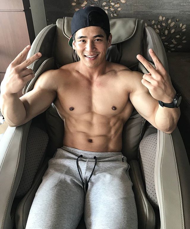 ถอดโชว์เรือนร่าง 2028