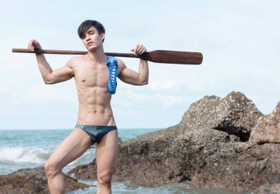 ถอดโชว์เรือนร่าง 2031