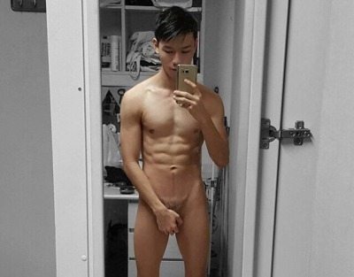 hot male 341 (18+)