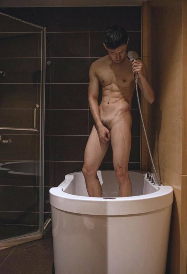 hot male 341 (18+)