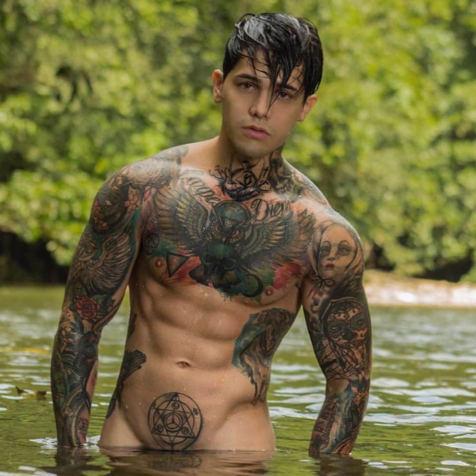 ไหนมาลูบดูซิ  สักจริงหรือปลอม 2,462