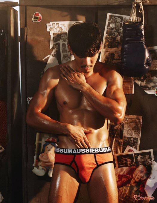 หนุ่มหล่อขึ้นปก 13