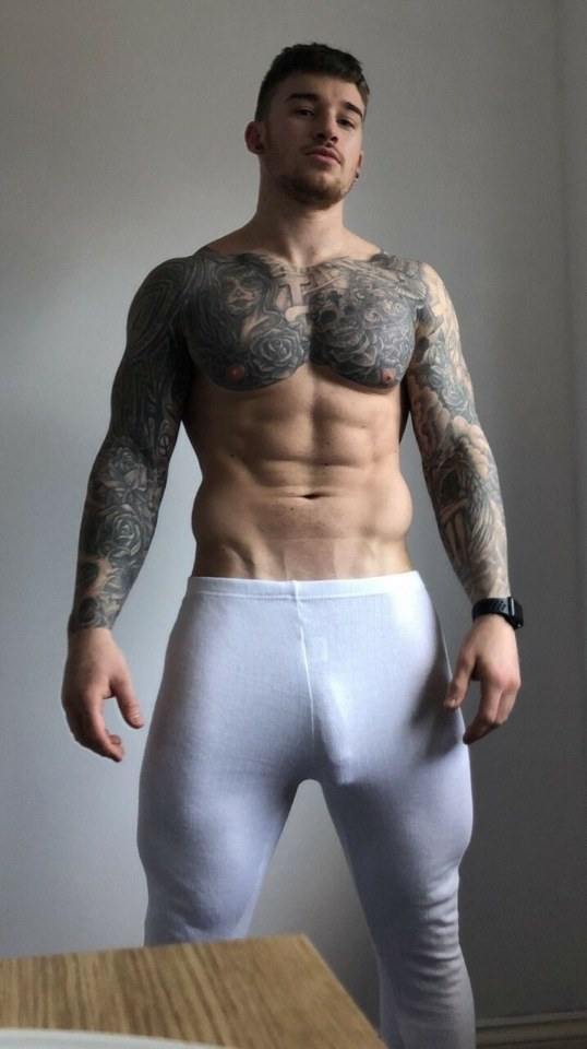 hot male 342 (18+)